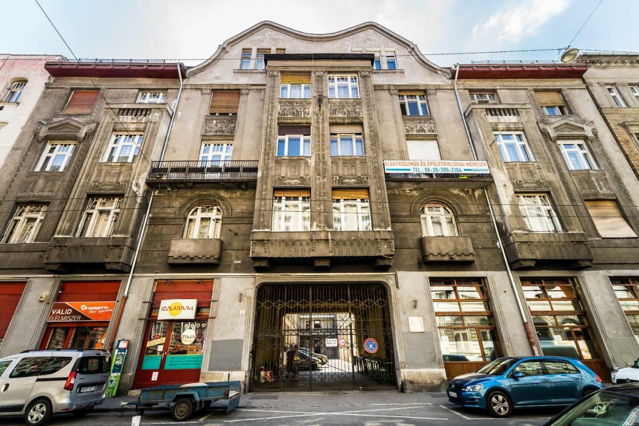 Bpr Little Attractico Apartment Budapest Luaran gambar