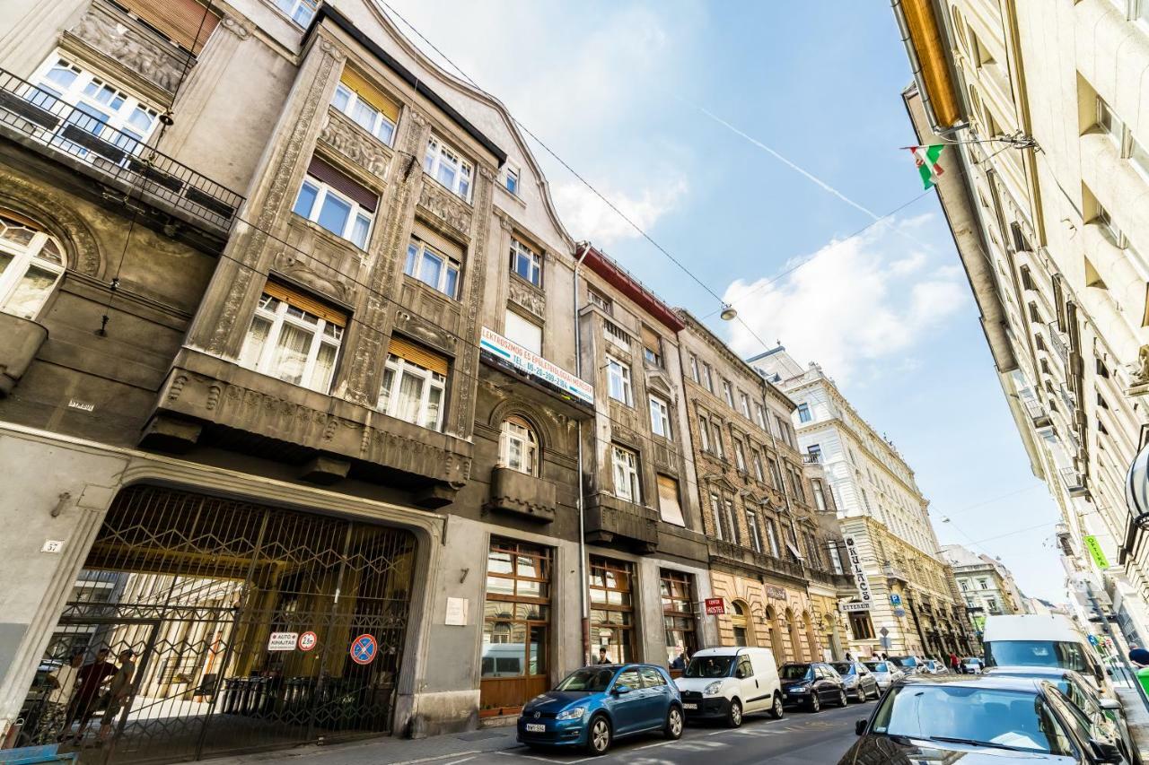 Bpr Little Attractico Apartment Budapest Luaran gambar